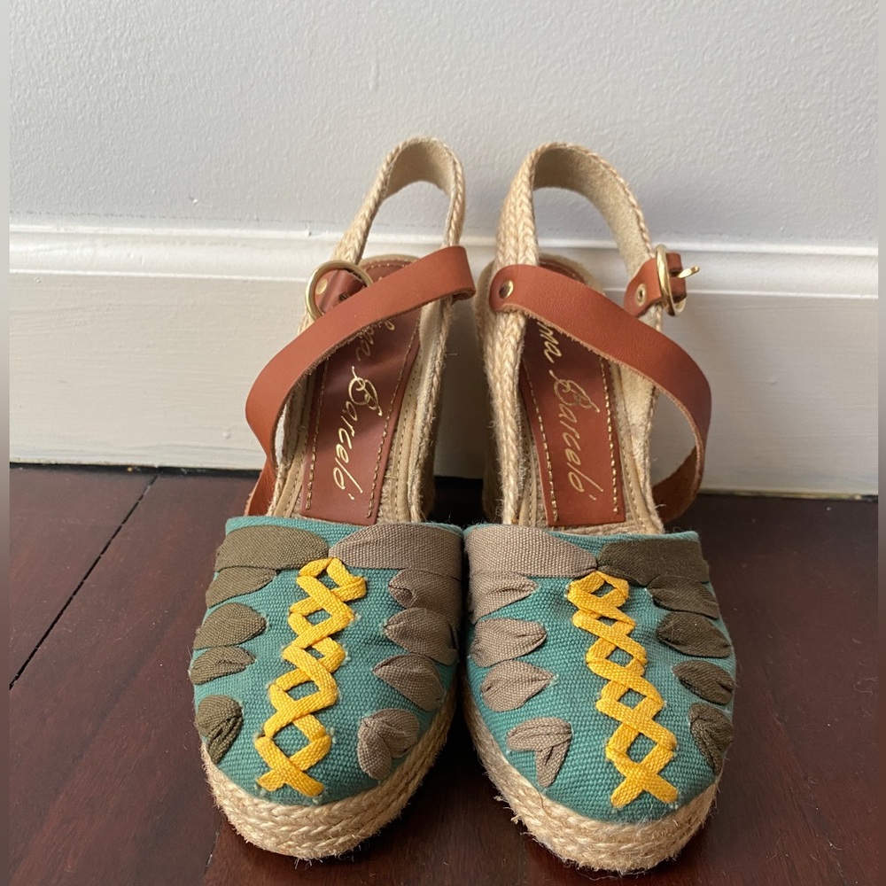 Paloma Barcelo 4” wedge heel!